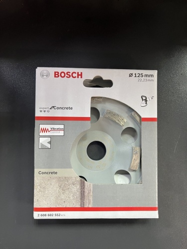 Алмазная чашка Bosch 125мм Expert for Concrete (2608602552) фото 2 Алмазная чашка Bosch 125мм Expert for Concrete (2608602552) фото фото 2